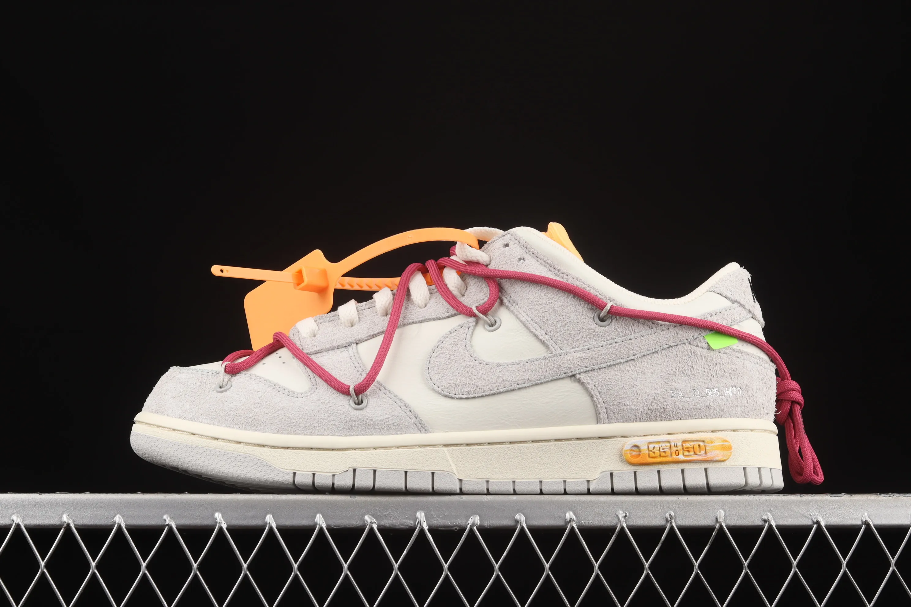 All categories Nk SB Dunk Series Nk SB Dunk Low low-top sneakers J version OF x Nk Dunk Low "12 of 50" OW suede SB smashed backboard fashion casual sneakers DJ0950-114